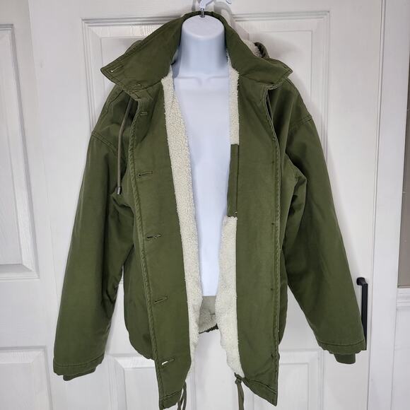 Urban Outfitters NWT Sherpa Military Khaki Bomber Jacket Retail $109  Medium - Picture 7 of 11